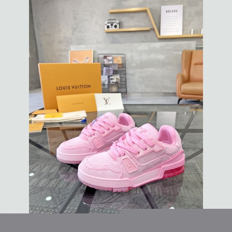 l**is V*t*n sneakers